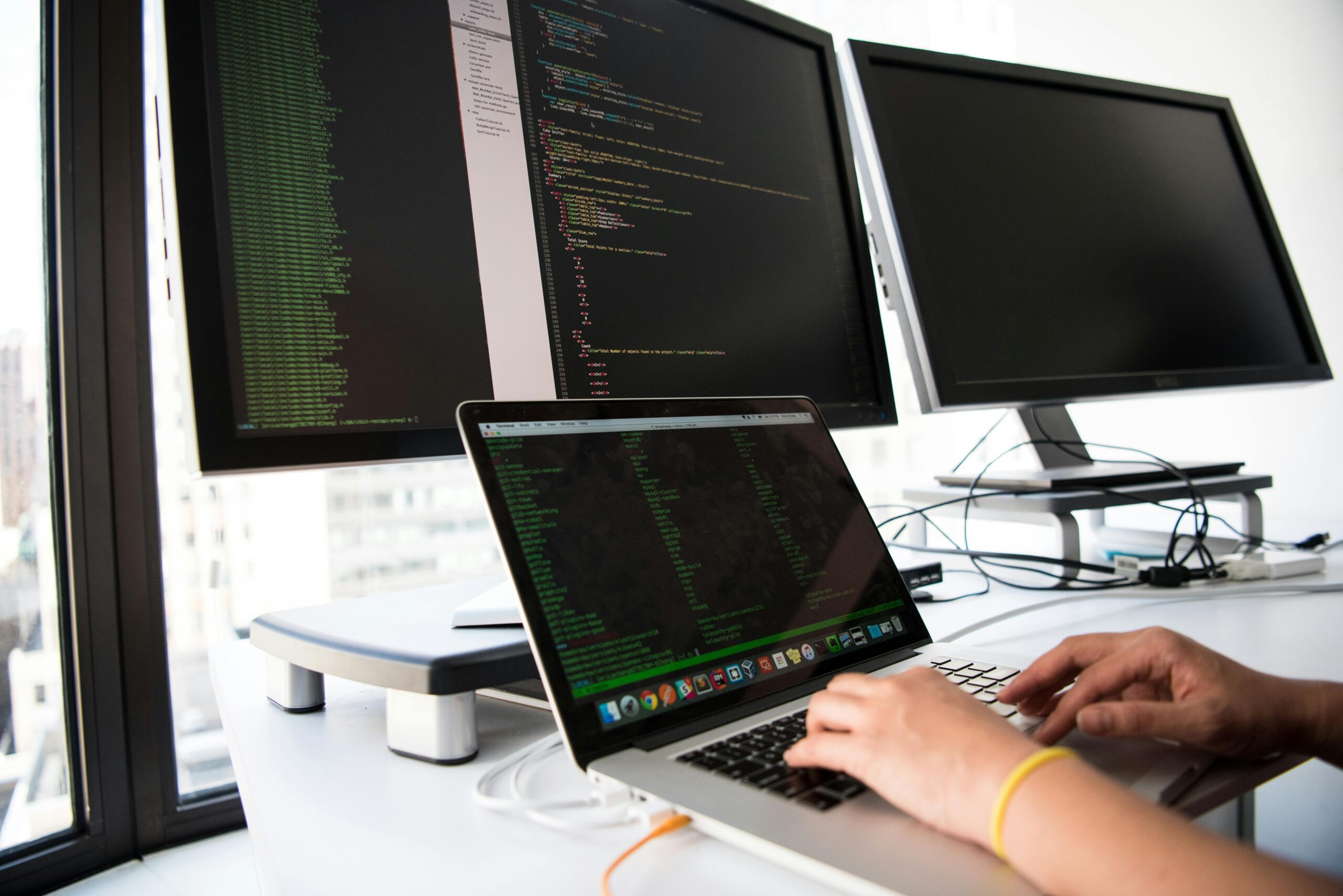 Ilustrasi backend modern dengan Bun Hono dan Drizzle untuk developer pemula