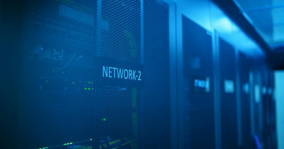 Rak server jaringan, ilustrasi membuat MCP server pertama di 2026