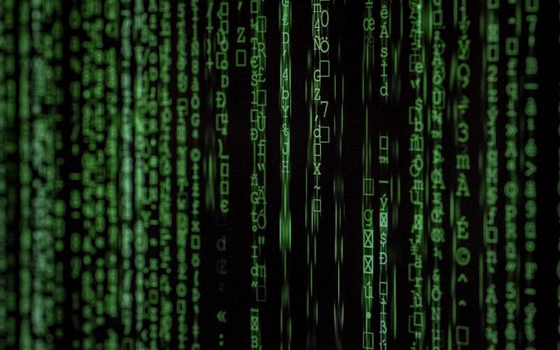 Lab cybersecurity universitas dengan mahasiswa belajar ethical hacking dan penetration testing