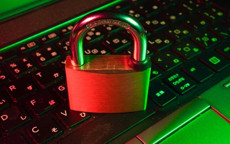 Tim admin melakukan incident response darurat setelah WordPress terkena hack