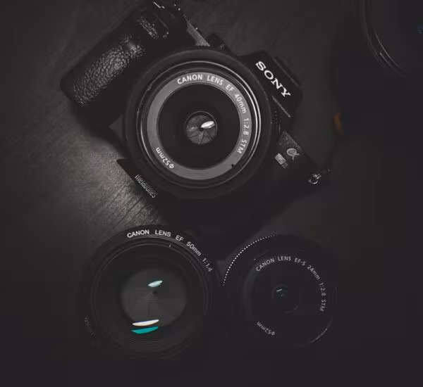 Fotografer frustrasi melihat hasil foto malam blur di smartphone 200MP handheld