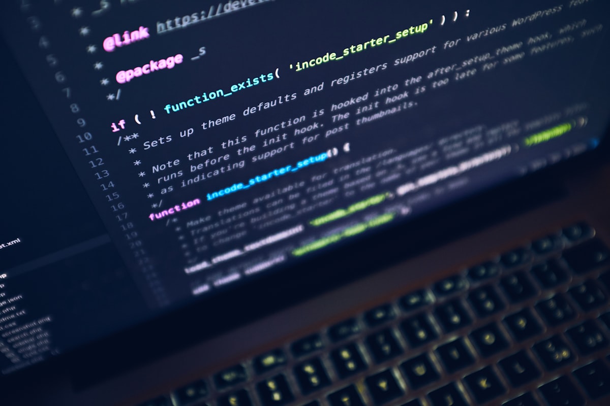 Integrasi AI assistant di JetBrains IDE dengan advanced context awareness dan full codebase indexing