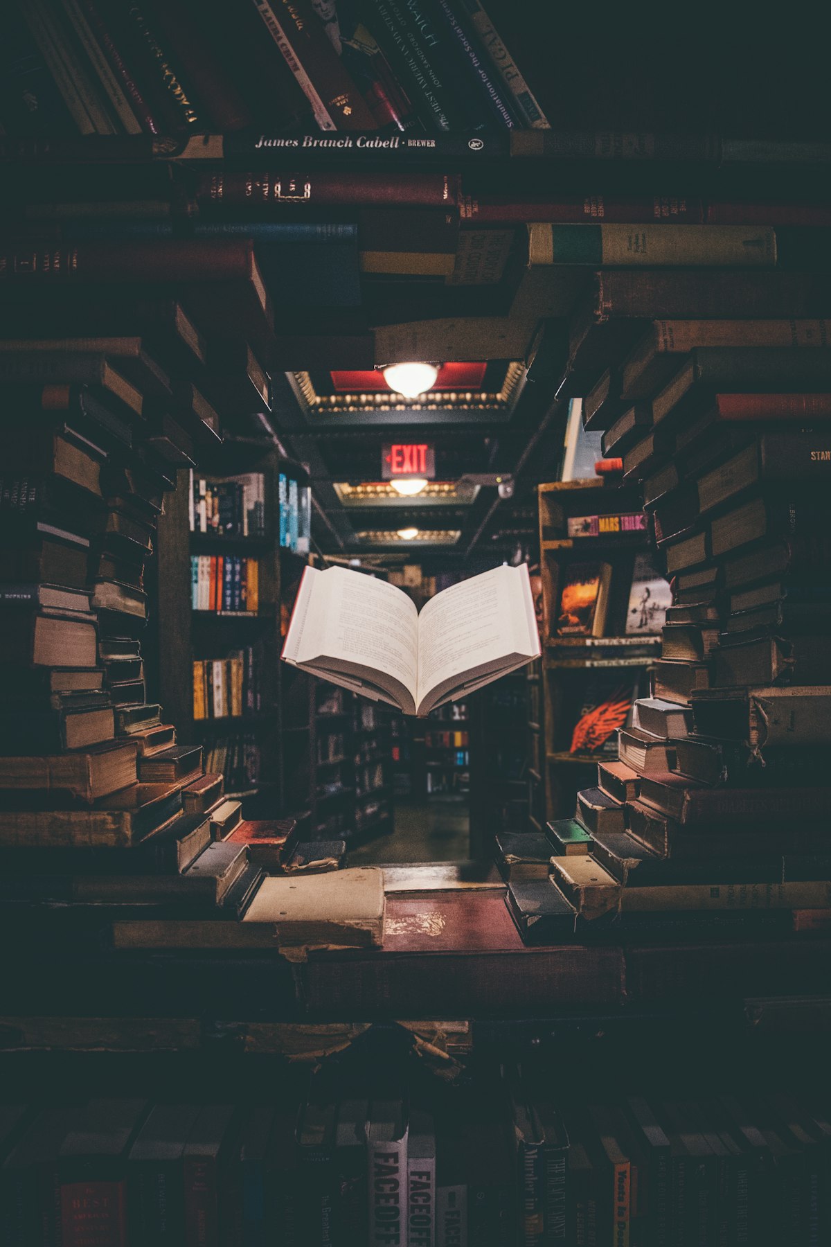 Buku teks Rust open dengan halaman async closures dan generators edition 2026