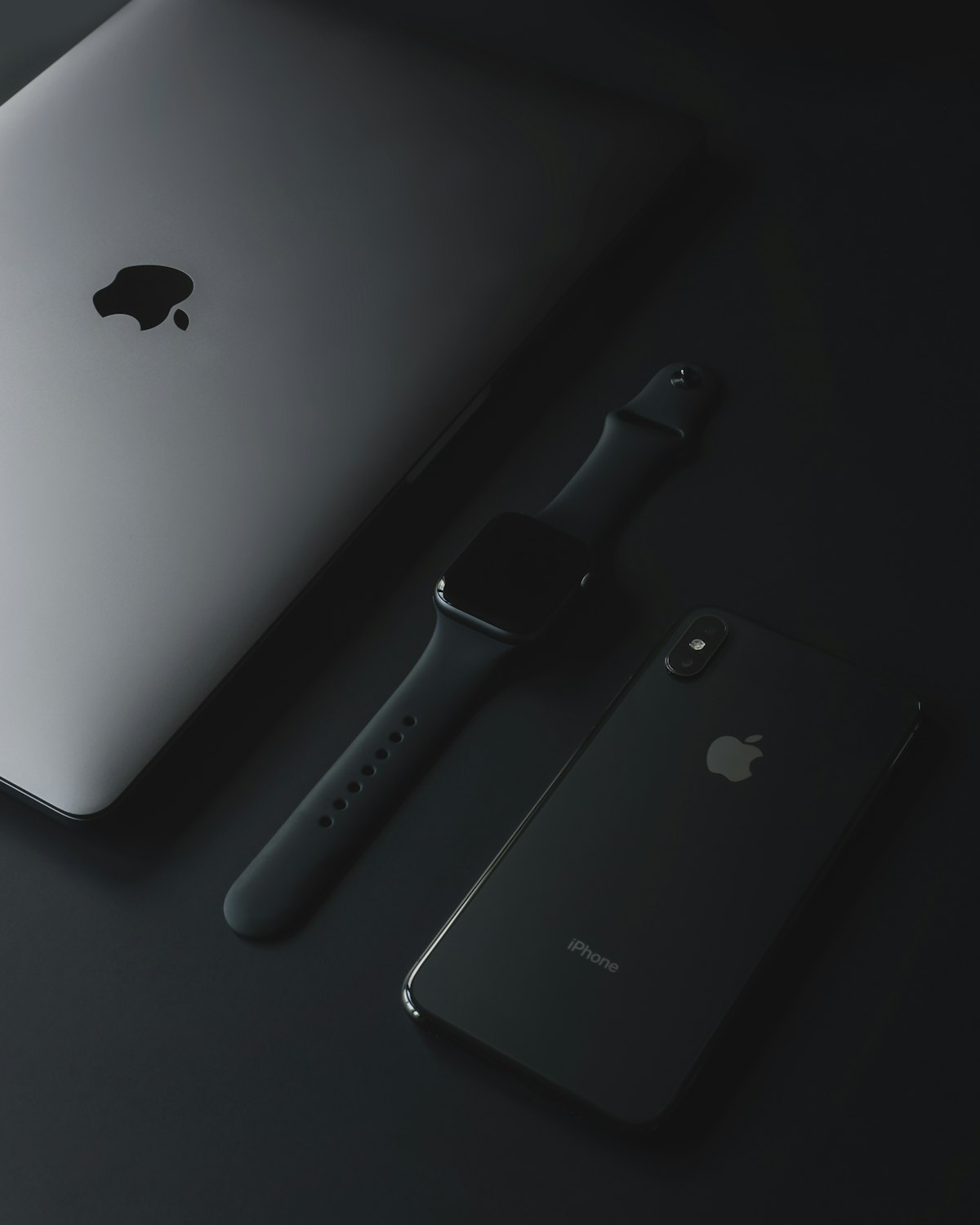 Strategi kanibalisasi Apple mencakup ekosistem AR ringan wearable computing