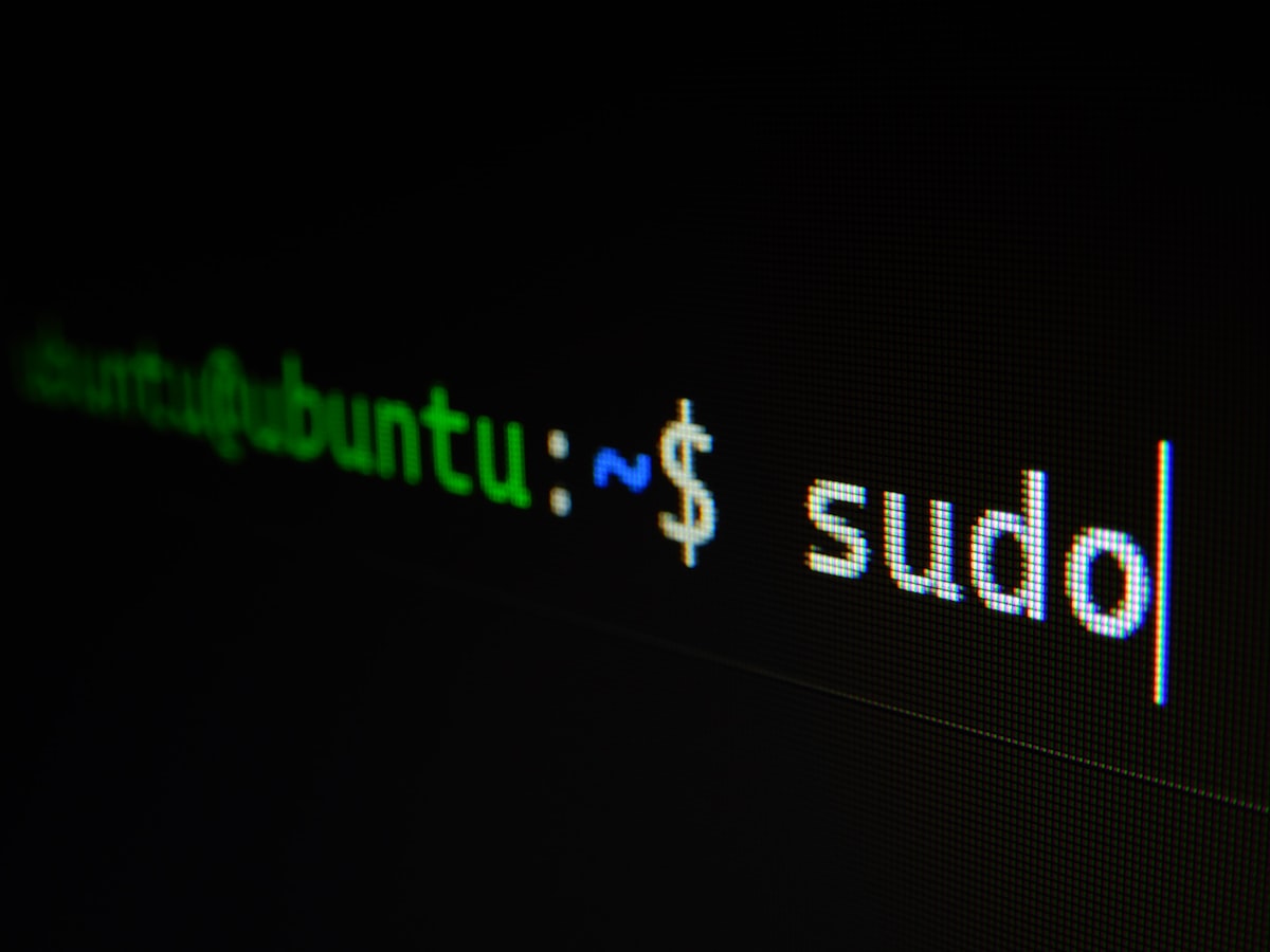 Ilustrasi compiler Rust memproses async trait native dengan lifetime elision rules