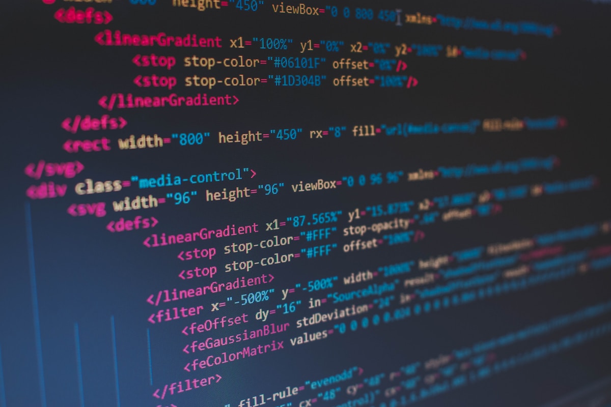 Potongan kode Rust unsafe block dengan highlight sintaks yang menunjukkan FFI call ke C++