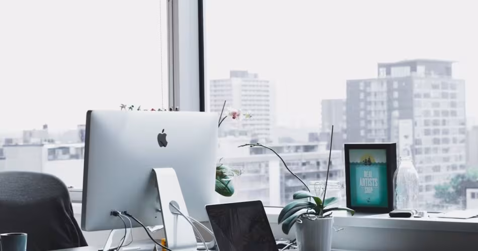 Silicon Valley office building with departing employee thinking about startup opportunity