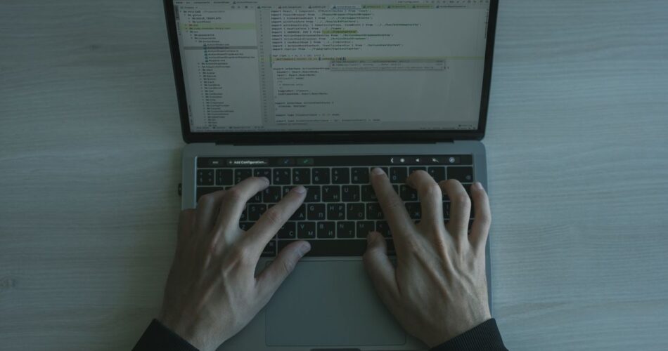 Analisis log server untuk mendeteksi indicator of compromise manual setelah serangan WordPress